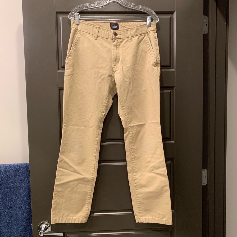 EUC Gap Men’s Khakis Size 31x30